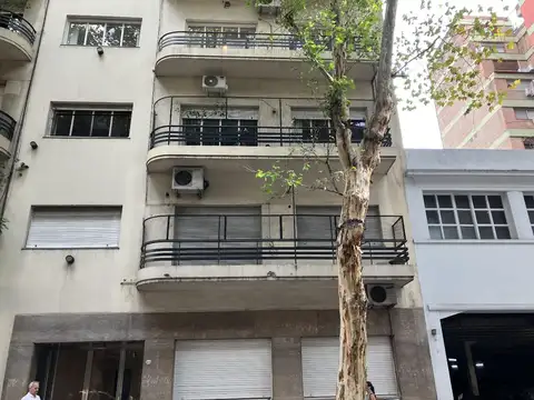 Vicente López 1800, Piso 1