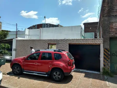Casa - Venta - Argentina, CASEROS TRES DE FEBRERO - ABDON GARCIA 3437