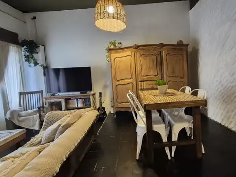 Casa 12 ambientes con 4 baños