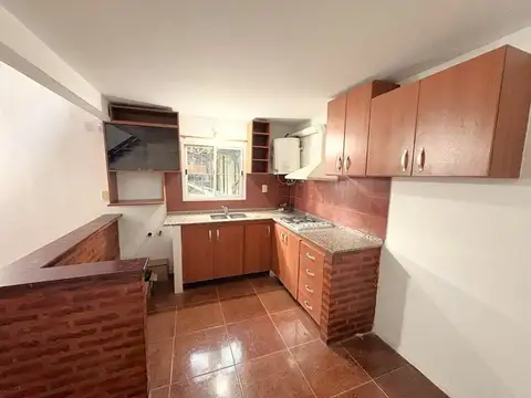 Depto Tipo Casa en Alquiler de 1 dormitorio