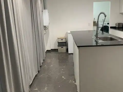 Casa 6 ambientes con 2 baños
