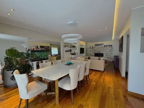 Departamento en Venta de 4 dormitorios