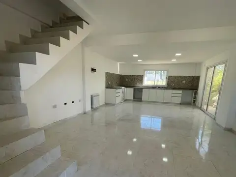 VENTA Dúplex en Los Cerezos II. Plottier