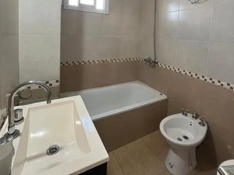 DEPARTAMENTO 2 AMBIENTES - BANFIELD - ESTE, GRAN BS. AS. SUR