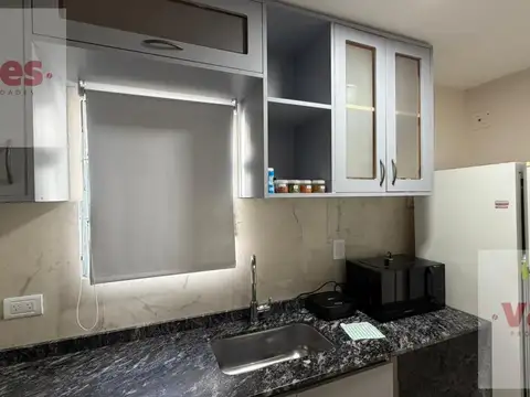 ALQUILER – Departamento 2 dormitorios con quincho en Carlos Cassaffousth (Opción amoblado)