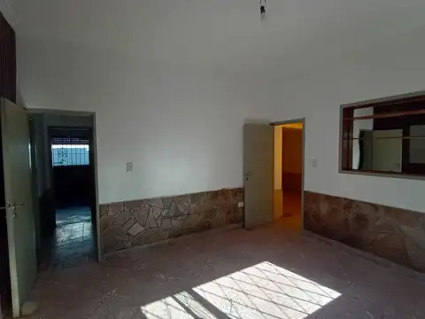 Casa en Alquiler con 1 cochera