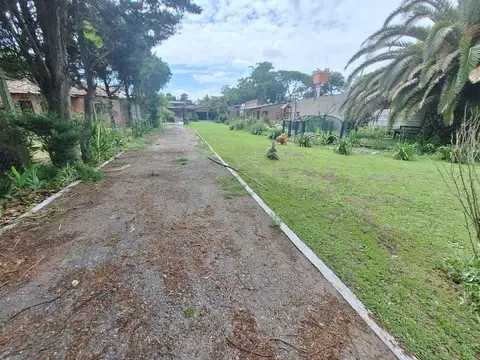 Venta  Quinta 1100 m2, casa quincho, pileta, Merlo