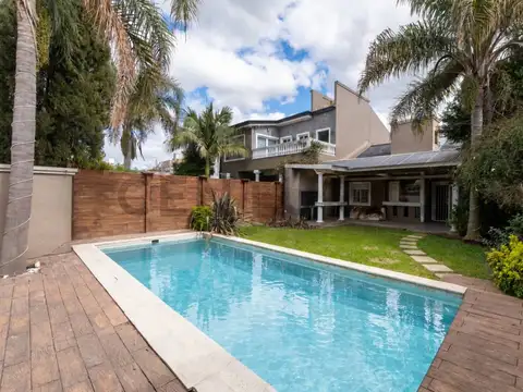 CASA DE 3 DORMITORIOS EN VENTA. UNA PLANTA EN VILLA CASTELLS