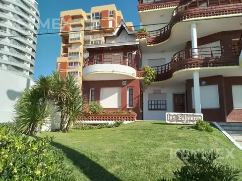 Triplex frente al mar en zona centro de Gesell