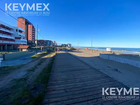 Depto Tipo Casa en Venta con 1 cocheras