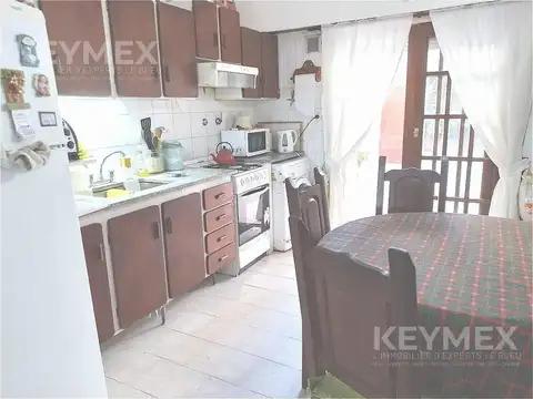 Depto Tipo Casa en Venta con 1 cocheras