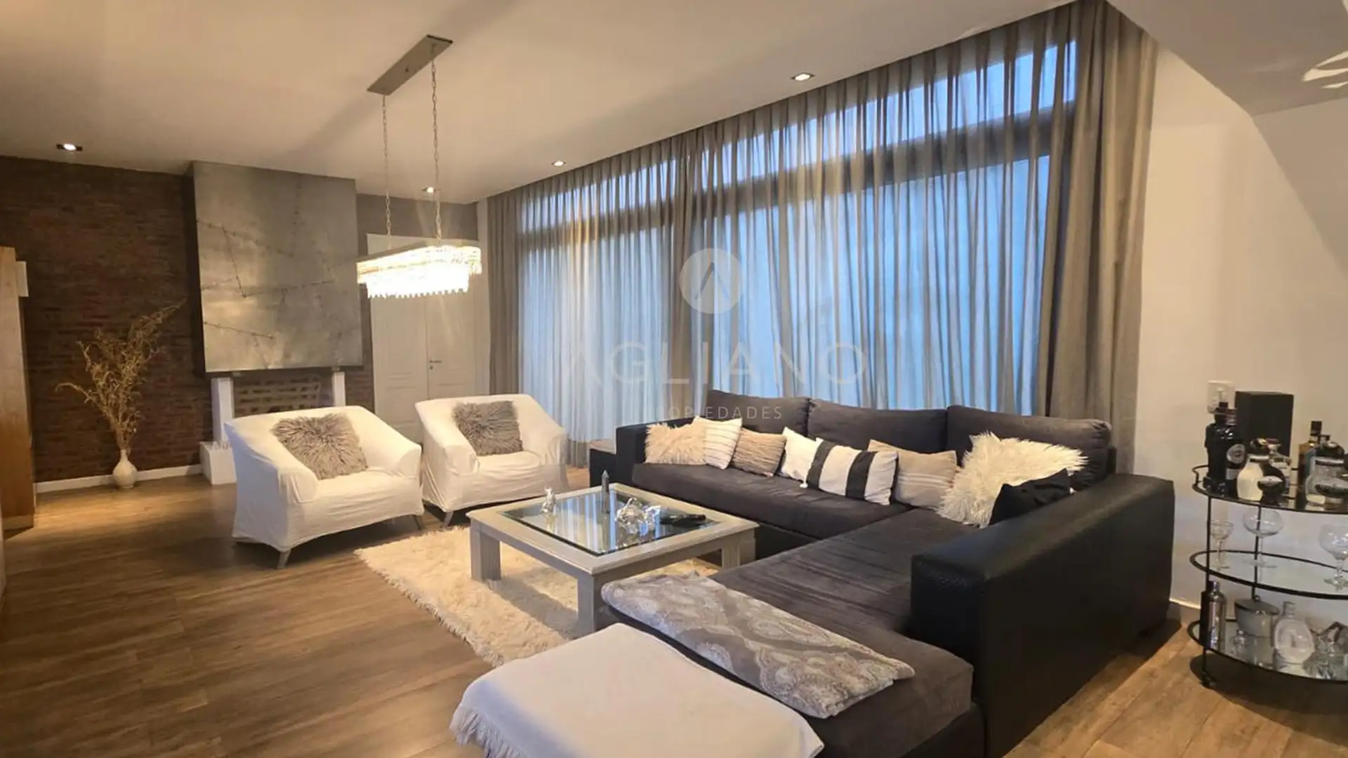 Venta Casa Rumenco 5 ambientes. Sobre 2 lotes. Piscina.