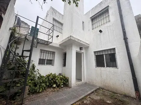 Casa en Venta en Luis Agote, Rosario
