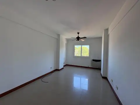 Departamento en Alquiler en Campana, $ 1.200.000
