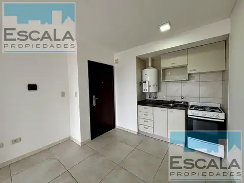 Departamento en Alquiler en Republica De La Sexta, $ 300.000
