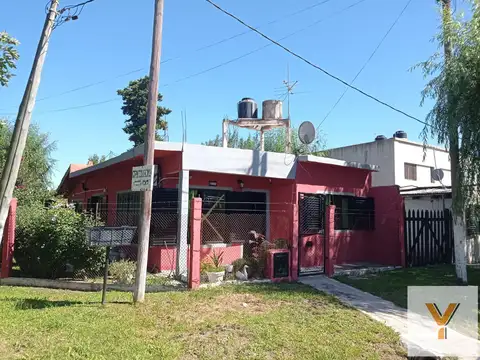 Casa en venta - 2 Dormitorios 1 Baño - 1.000Mts2 - Melchor Romero, La Plata