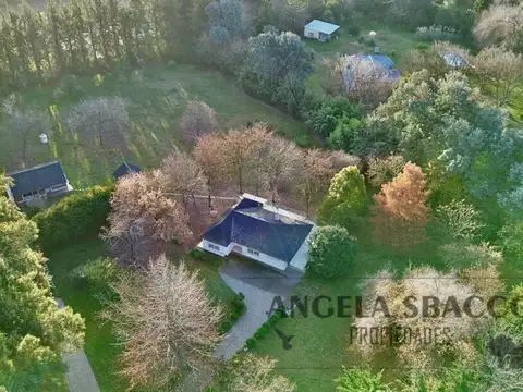 Casa 5 ambientes con 3 baños