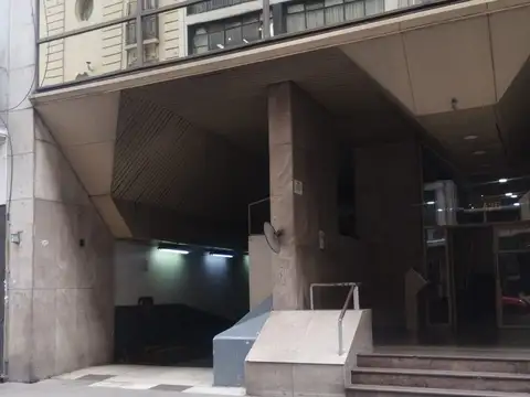 COCHERA DOBLE.. EN TRIBUNALES