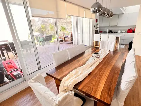 Depto Tipo Casa en Venta de 5 ambientes