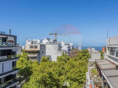 VENTA CENTRO 4 DORMITORIOS CON BALCON