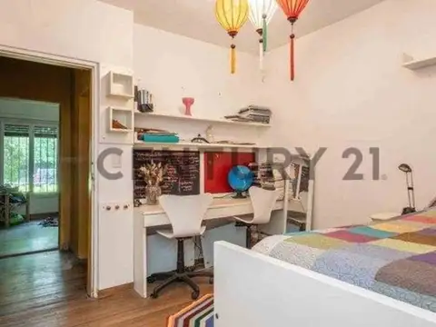 Casa en Venta con 5 cocheras