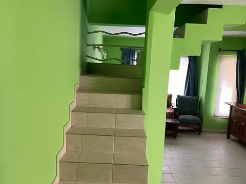 Depto Tipo Casa 3 ambientes con 1 baño