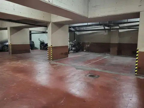 VENTA COCHERA FIJA CUBIERTA SEGURIDAD 24  RECOLETA