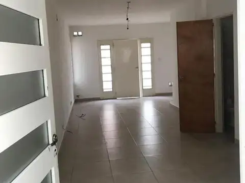 Casa en Alquiler de 3 dormitorios