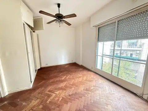 Departamento de 2 ambientes con cocina independiente.