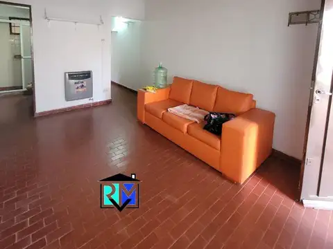 Casa en alquiler en excelente estado 