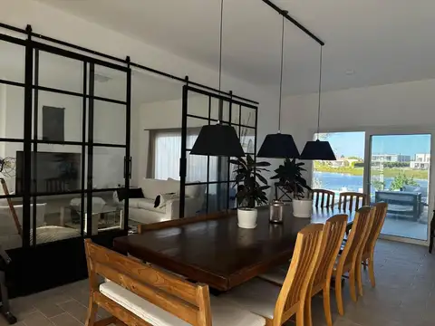 Casa en Venta en El Canton - Norte, USD 390.000