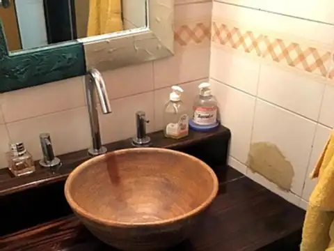 Casa 2 ambientes con 1 baño