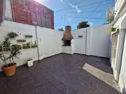 Virasoro al 2300 (Casa de pasillo 4 dormitorios C/Patio y Terraza)