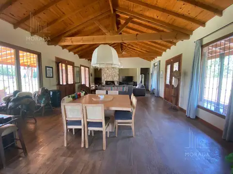 Casa en Venta con 6 cocheras