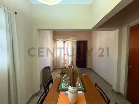 37 y 24 - Casa en venta de 2 dormitorios - La Plata, Barrio La Loma
