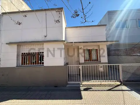 37 e/ 23 y 24 1400