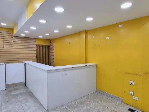 Local en Alquiler en Moreno, $ 3.200.000