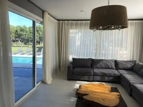 Casa en Alquiler Temporal en Pinamar, USD 5.500