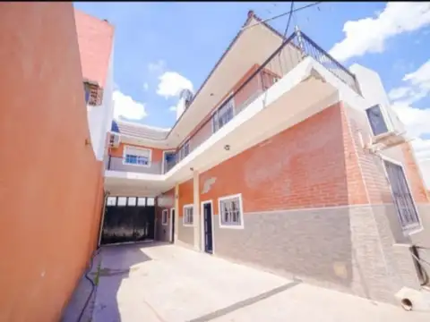 Galpon en Venta 866  mts Frente