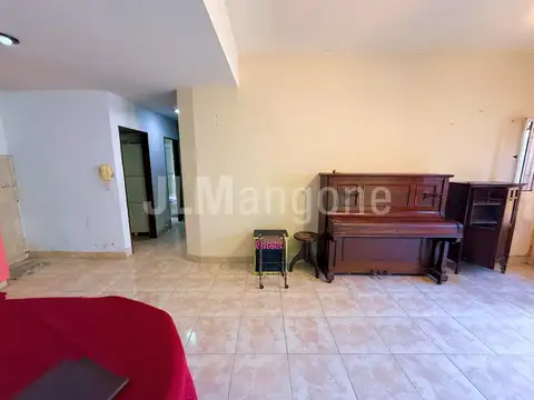 Depto Tipo Casa en Venta de 2 ambientes