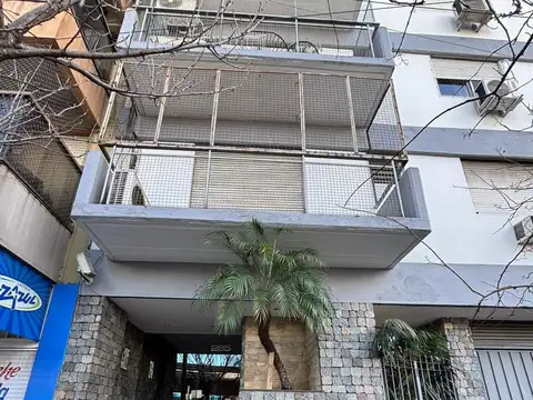 DEPARTAMENTO DE 3 AMB. CENTRICO CON BALCON Y PATIO RAMOS MEJIA ( NORTE)