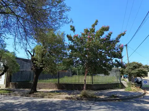 Lote con ubicación comercial