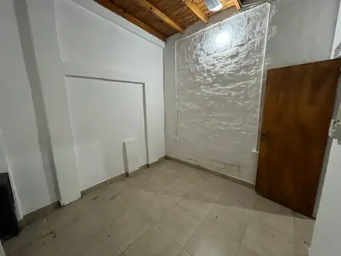 Casa 2 ambientes con 1 baño