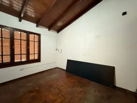 Hipólito Irigoyen 1000