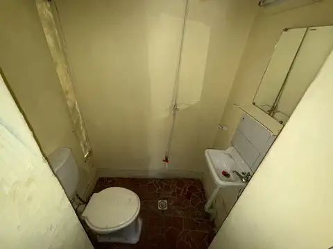Local en Alquiler en Barrio España y Hospitales, $ 450.000