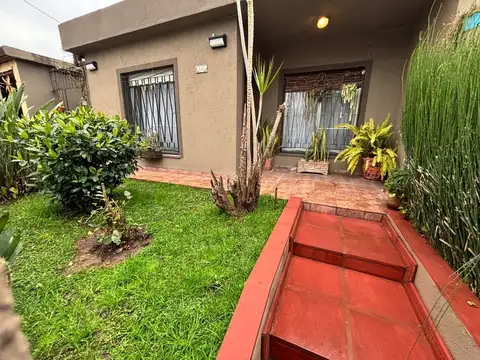 Casa en Venta con 8 cocheras