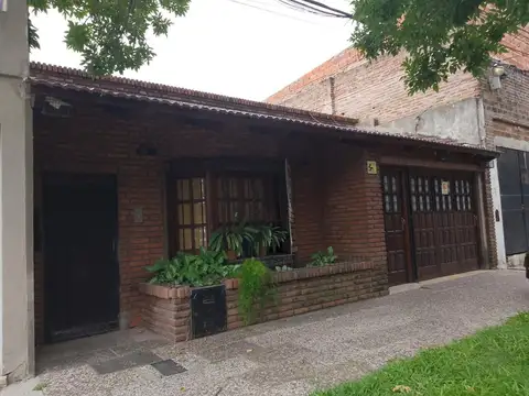 CASA EN VENTA- LAVAISSE 2500 - SANTA FE