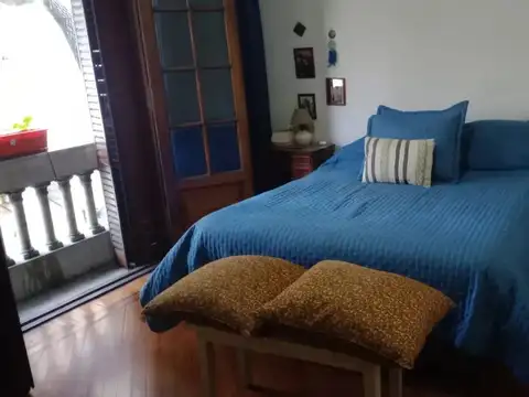 Depto Tipo Casa 5 ambientes con 2 baños