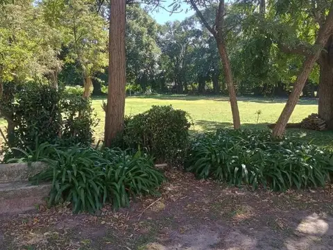 Edificio Comercial en alquiler - 10 Dormitorios 7 Baños - Berisso