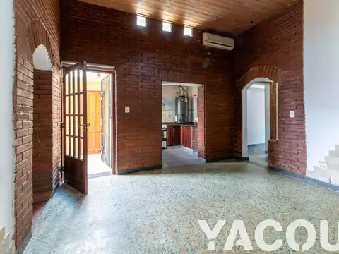 PH en venta - 3 Dormitorios 1 Baño - Cochera - 206Mts2 - Parque Avellaneda